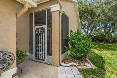 Villa ou maison à vendre à New Port Richey, Floride: 2 chambres, 144.28 m2 № 2349560 - photo 13