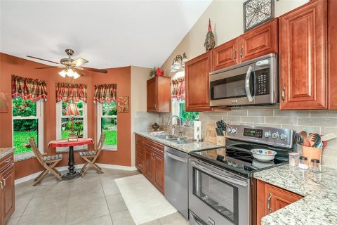Villa ou maison à vendre à New Port Richey, Floride: 2 chambres, 144.28 m2 № 2349560 - photo 22