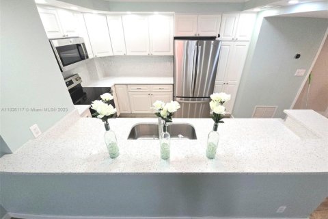 Studio in the Condo in Hillsboro Beach, Florida  № 1821623 - photo 6