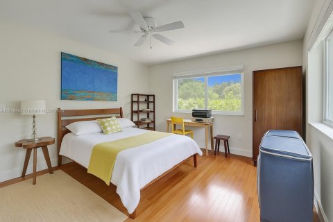 House in Coral Gables, Florida 3 bedrooms, 191.01 sq.m. № 1756009 - photo 16