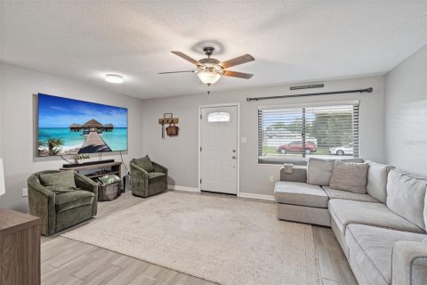 Casa en venta en Tavares, Florida, 2 dormitorios, 106.09 m2 № 2223389 - foto 5