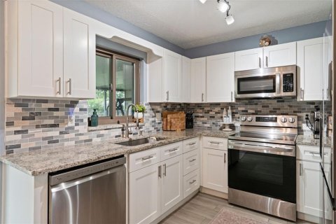 Casa en venta en Tavares, Florida, 2 dormitorios, 106.09 m2 № 2223389 - foto 11
