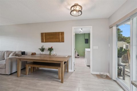Casa en venta en Tavares, Florida, 2 dormitorios, 106.09 m2 № 2223389 - foto 8