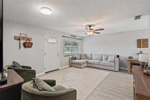 Casa en venta en Tavares, Florida, 2 dormitorios, 106.09 m2 № 2223389 - foto 6