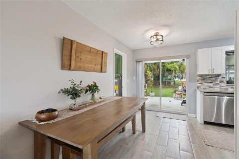 Casa en venta en Tavares, Florida, 2 dormitorios, 106.09 m2 № 2223389 - foto 9