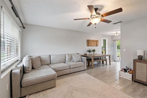 Casa en venta en Tavares, Florida, 2 dormitorios, 106.09 m2 № 2223389 - foto 7