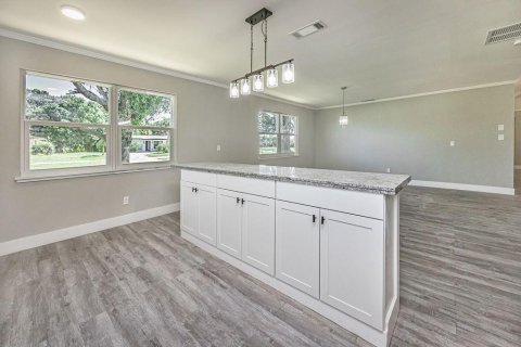 House in Port St. Lucie, Florida 3 bedrooms, 210.7 sq.m. № 2084130 - photo 25