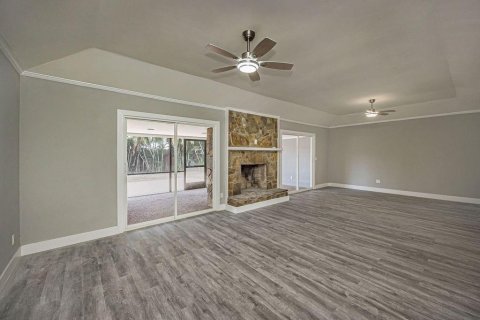 House in Port St. Lucie, Florida 3 bedrooms, 210.7 sq.m. № 2084130 - photo 21