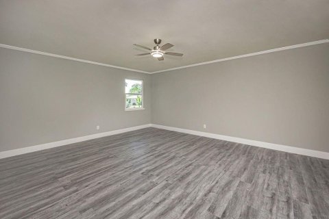 House in Port St. Lucie, Florida 3 bedrooms, 210.7 sq.m. № 2084130 - photo 27