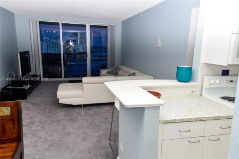 Copropriété à vendre à Miami Beach, Floride: 1 chambre, 67.08 m2 № 2016017 - photo 13