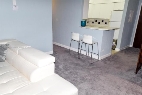 Copropriété à vendre à Miami Beach, Floride: 1 chambre, 67.08 m2 № 2016017 - photo 16