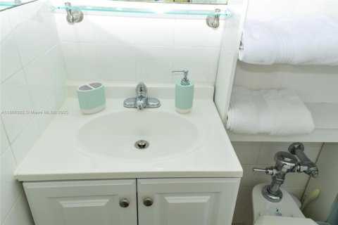 Copropriété à vendre à Miami Beach, Floride: 1 chambre, 67.08 m2 № 2016017 - photo 23