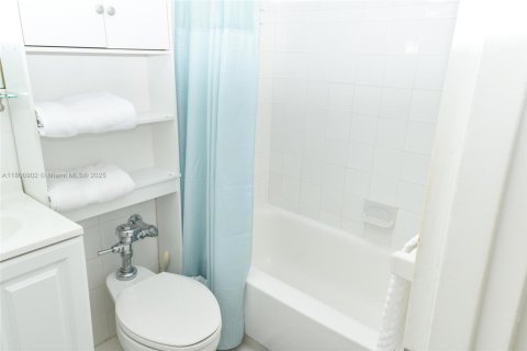 Copropriété à vendre à Miami Beach, Floride: 1 chambre, 67.08 m2 № 2016017 - photo 26