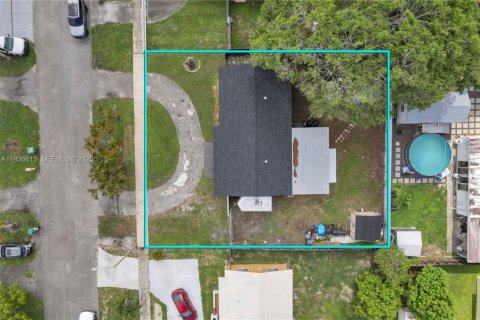 Villa ou maison à vendre à Miami Gardens, Floride: 4 chambres, 147.16 m2 № 1994717 - photo 27