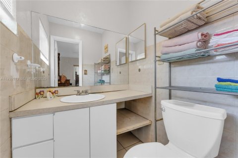 Villa ou maison à vendre à Miami Gardens, Floride: 4 chambres, 147.16 m2 № 1994717 - photo 18