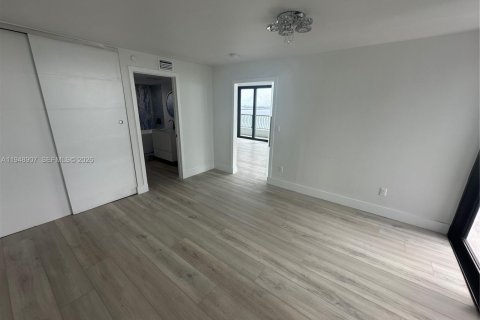 Снять в аренду кондоминиум в Майами, Флорида 2 спальни, 114.27м2, № 2004705 - фото 13