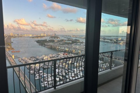 Снять в аренду кондоминиум в Майами, Флорида 2 спальни, 114.27м2, № 2004705 - фото 9