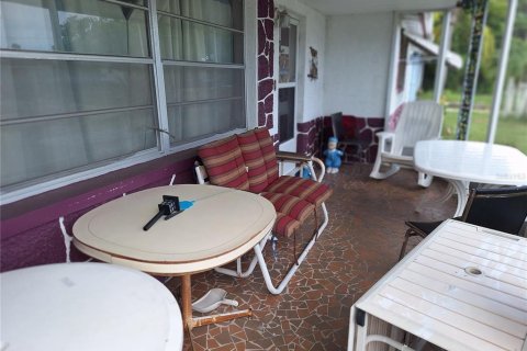 House in New Port Richey, Florida 2 bedrooms, 104.79 sq.m. № 1893731 - photo 7