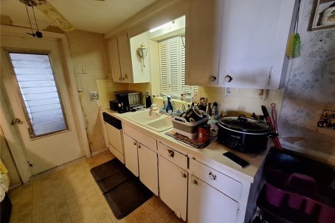House in New Port Richey, Florida 2 bedrooms, 104.79 sq.m. № 1893731 - photo 4