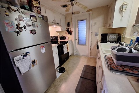 House in New Port Richey, Florida 2 bedrooms, 104.79 sq.m. № 1893731 - photo 12