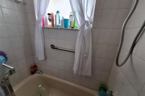 House in New Port Richey, Florida 2 bedrooms, 104.79 sq.m. № 1893731 - photo 21