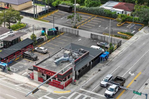 Propiedad comercial en venta en North Miami, Florida № 2015212 - foto 4