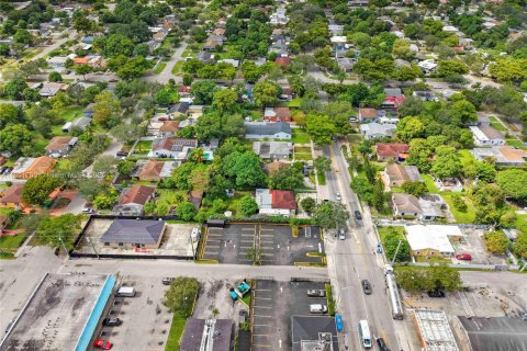 Propiedad comercial en venta en North Miami, Florida № 2015212 - foto 15