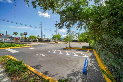 Propiedad comercial en venta en North Miami, Florida № 2015212 - foto 11