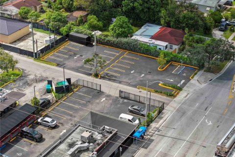 Propiedad comercial en venta en North Miami, Florida № 2015212 - foto 13