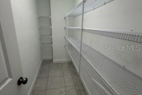 House in Sun City Center, Florida 4 bedrooms, 269.23 sq.m. № 2236566 - photo 21