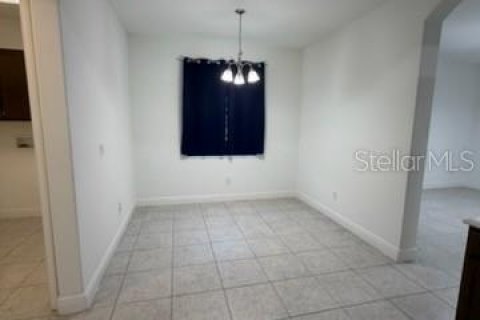 House in Sun City Center, Florida 4 bedrooms, 269.23 sq.m. № 2236566 - photo 19