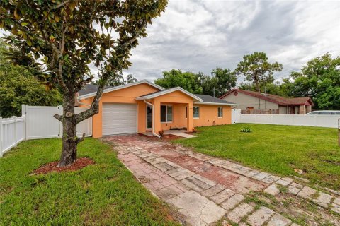 Villa ou maison à louer à Orlando, Floride: 3 chambres, 160.72 m2 № 2383883 - photo 3
