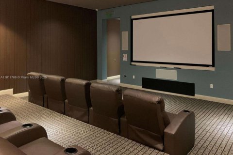 Copropriété à vendre à Miami, Floride: 1 chambre, 77.85 m2 № 1774556 - photo 10