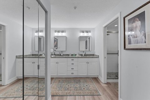 Condo in Bradenton, Florida, 2 bedrooms  № 2142317 - photo 20