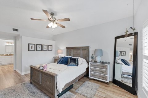 Condo in Bradenton, Florida, 2 bedrooms  № 2142317 - photo 18