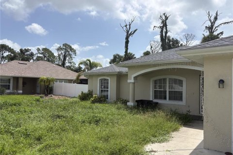 House in North Port, Florida 3 bedrooms, 116.03 sq.m. № 2318712