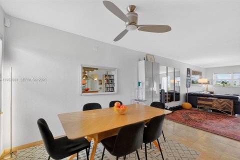 Condominio en venta en Miami Beach, Florida, 2 dormitorios, 122.63 m2 № 2006373 - foto 7