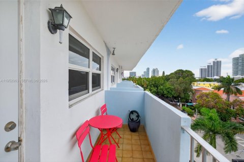 Condominio en venta en Miami Beach, Florida, 2 dormitorios, 122.63 m2 № 2006373 - foto 20