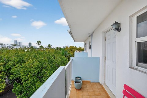 Condominio en venta en Miami Beach, Florida, 2 dormitorios, 122.63 m2 № 2006373 - foto 19