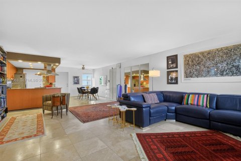 Condominio en venta en Miami Beach, Florida, 2 dormitorios, 122.63 m2 № 2006373 - foto 22