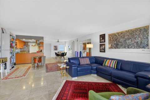 Condominio en venta en Miami Beach, Florida, 2 dormitorios, 122.63 m2 № 2006373 - foto 10