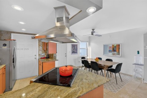 Condominio en venta en Miami Beach, Florida, 2 dormitorios, 122.63 m2 № 2006373 - foto 5