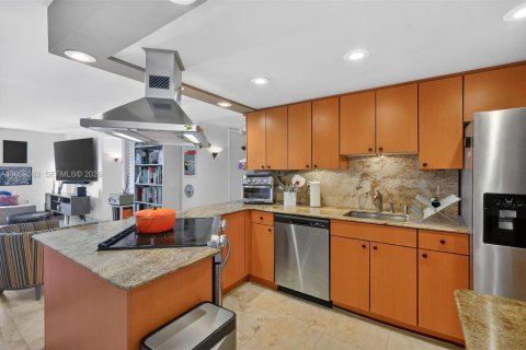 Condominio en venta en Miami Beach, Florida, 2 dormitorios, 122.63 m2 № 2006373 - foto 9