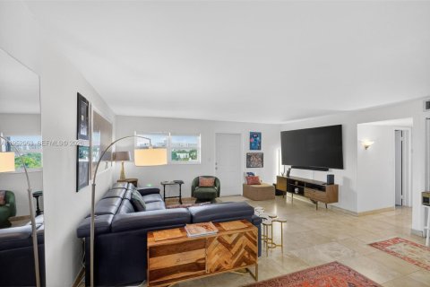 Condominio en venta en Miami Beach, Florida, 2 dormitorios, 122.63 m2 № 2006373 - foto 24