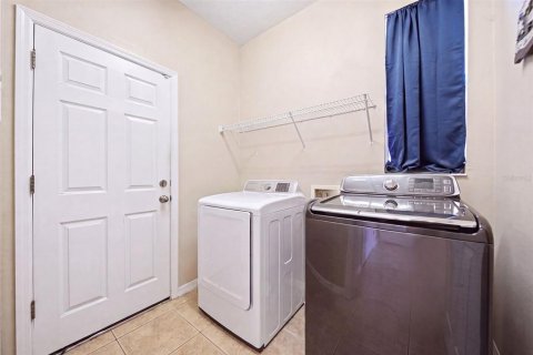 Casa en venta en Mount Dora, Florida, 4 dormitorios, 240.15 m2 № 2223024 - foto 18