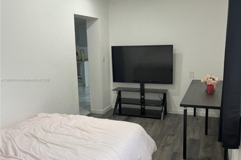 Casa en venta en Zephyrhills, Florida, 4 dormitorios, 200.2 m2 № 1834203 - foto 6