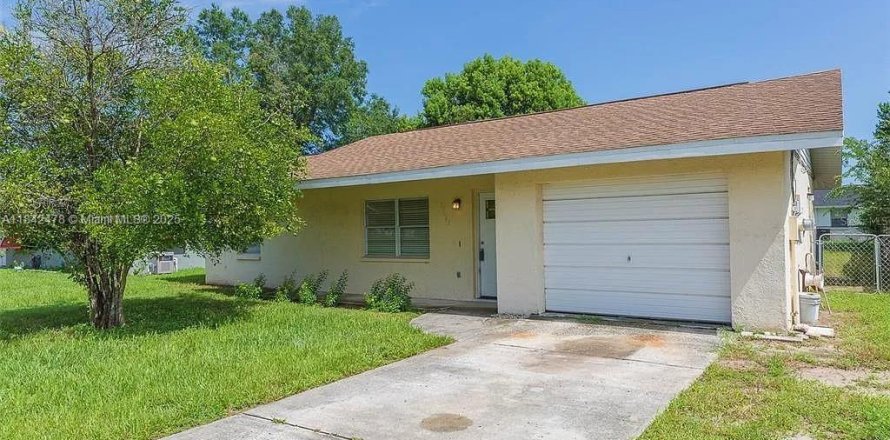 Casa en Zephyrhills, Florida 4 dormitorios, 200.2 m2 № 1834203