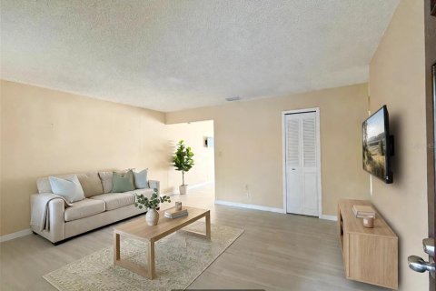 Appartement à louer à Largo, Floride: 2 chambres, 78.04 m2 № 2418964 - photo 3