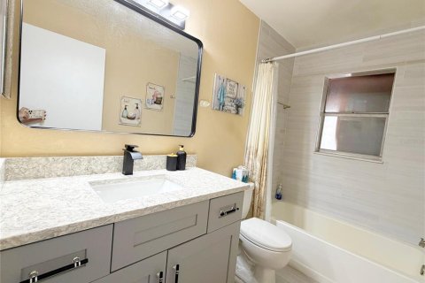 Appartement à louer à Largo, Floride: 2 chambres, 78.04 m2 № 2418964 - photo 14