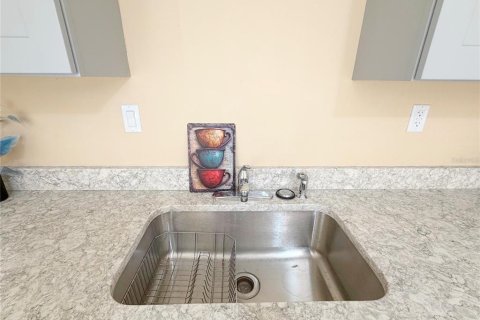 Appartement à louer à Largo, Floride: 2 chambres, 78.04 m2 № 2418964 - photo 9